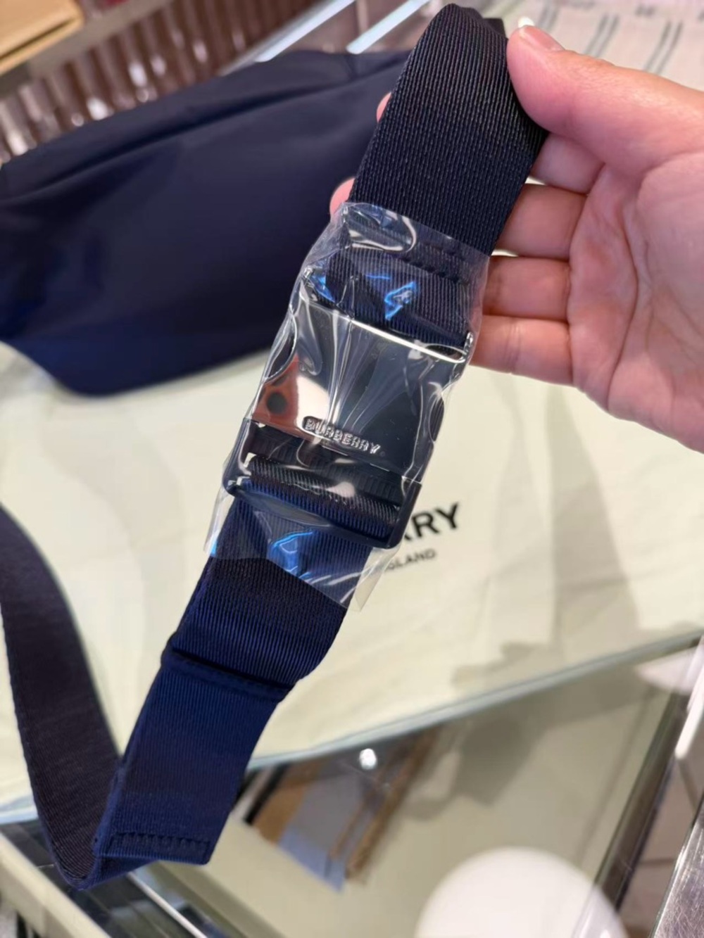 Burberry Navy Zip bum bag New - Picture 6 of 8